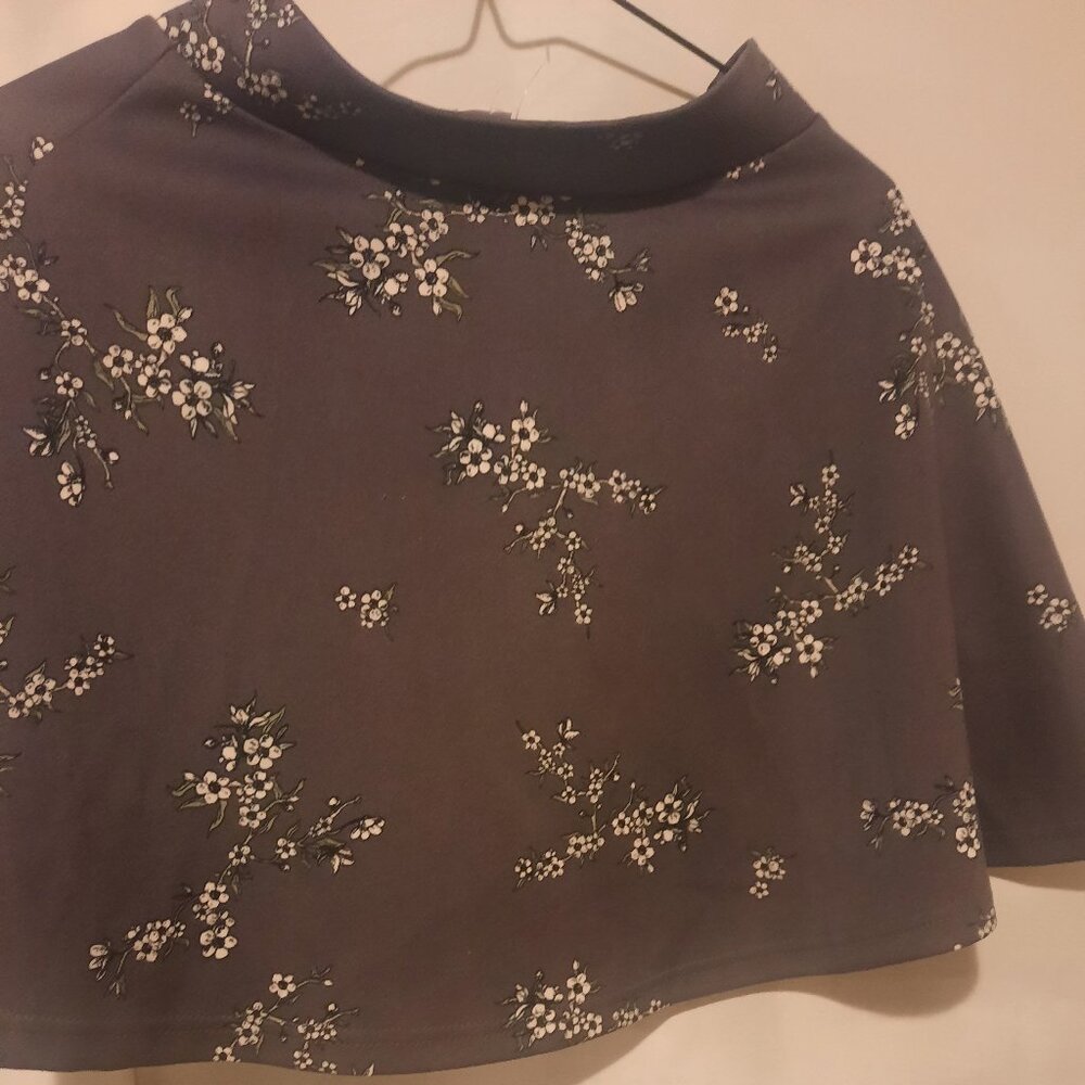 Mini gray floral skirt